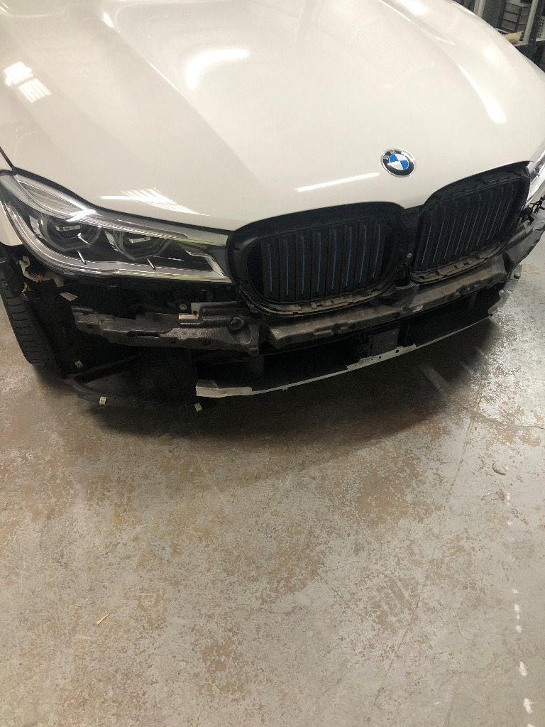 BMW740e   保険修理